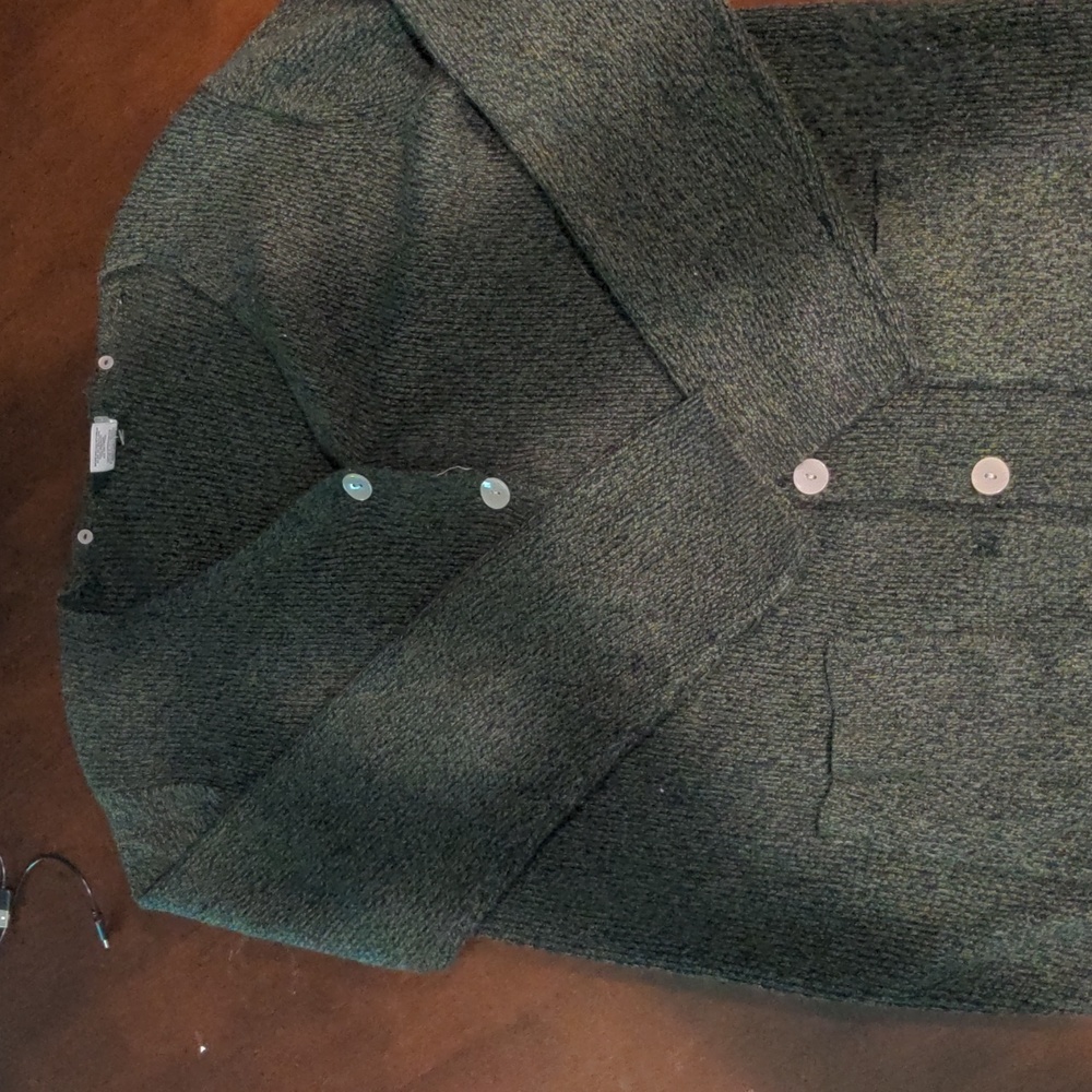 Premier international long sleeve green sweater with enlarged buttons size 2X